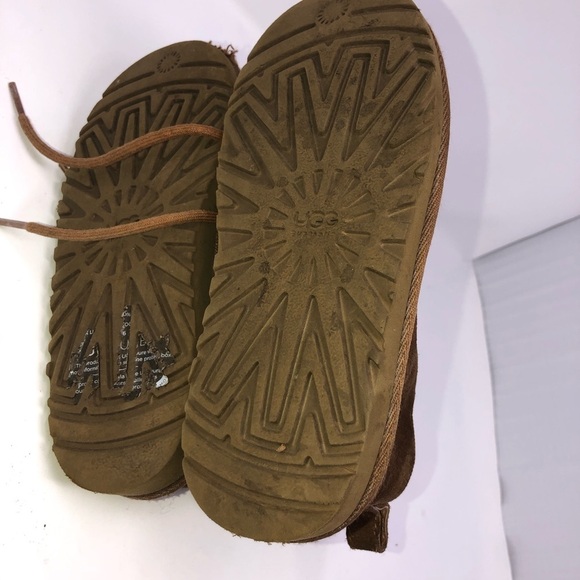 Boys Ugg NEUMEL CHESTNUT Fur lined boots size 12. - Picture 4 of 6